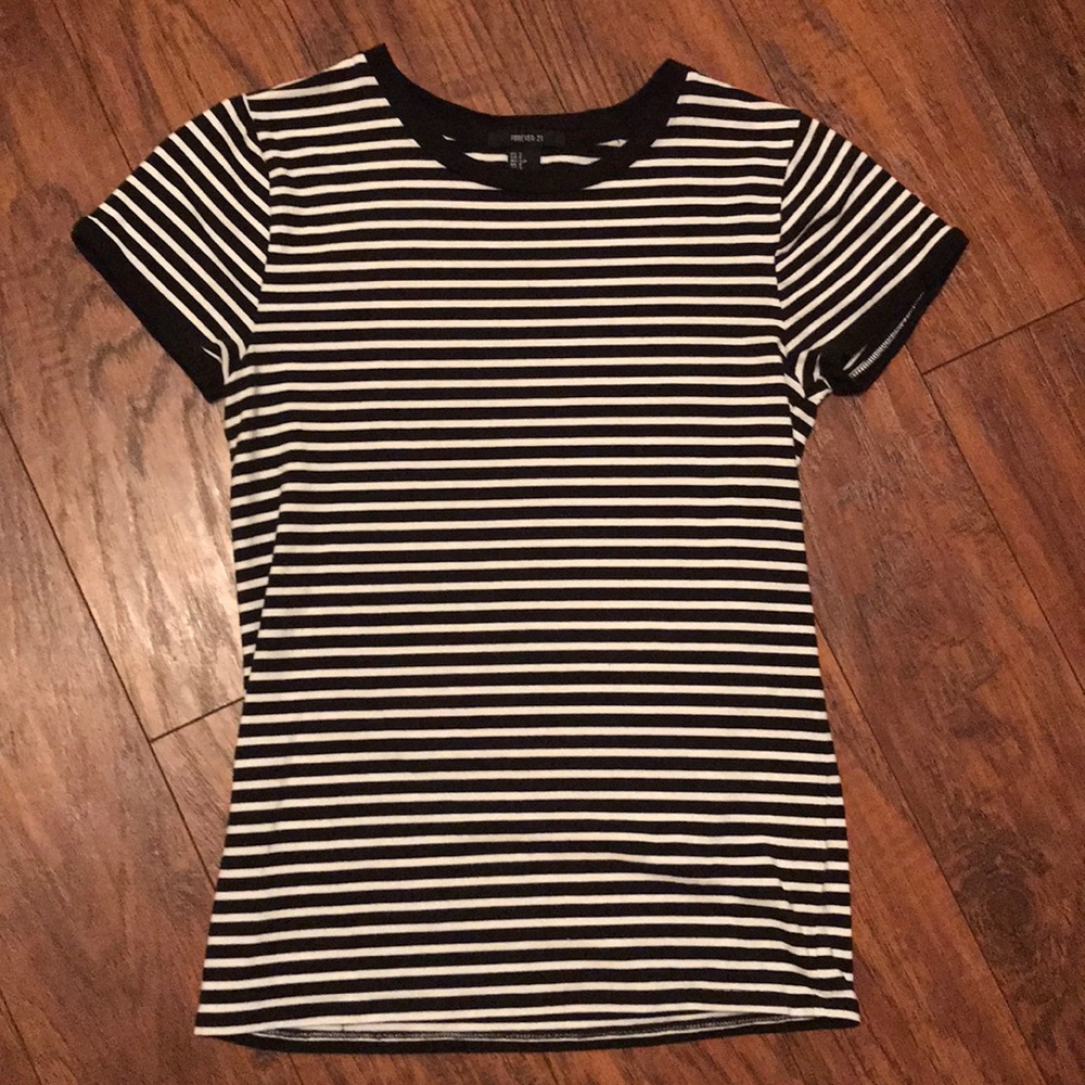 Small Tee from Forever 21💕